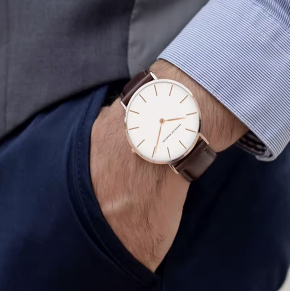 Elegant Brown Leather Strap Watch - Picture 3 of 8